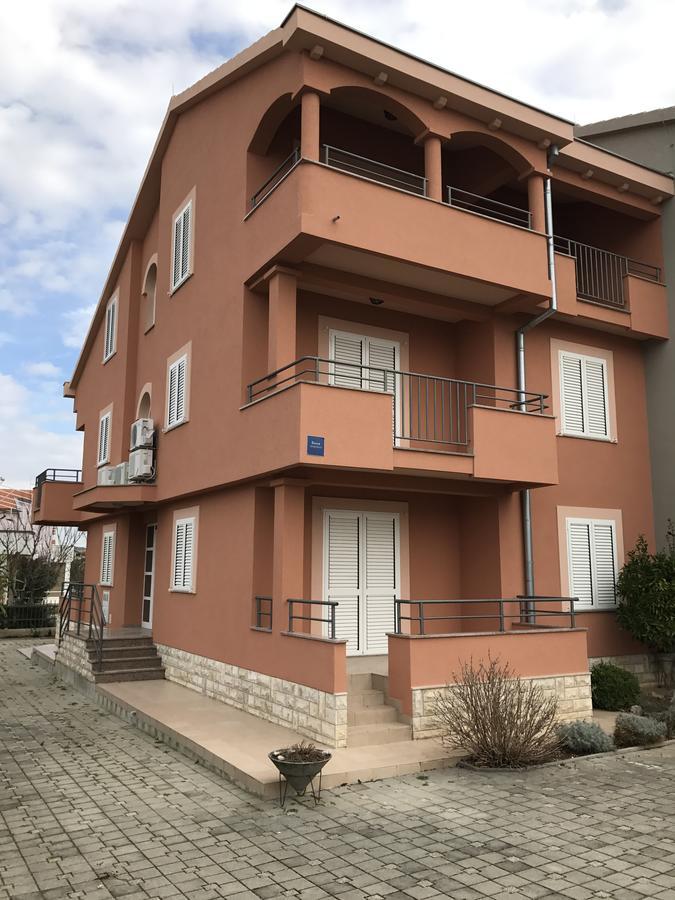 Apartments Juran Сукошан Экстерьер фото
